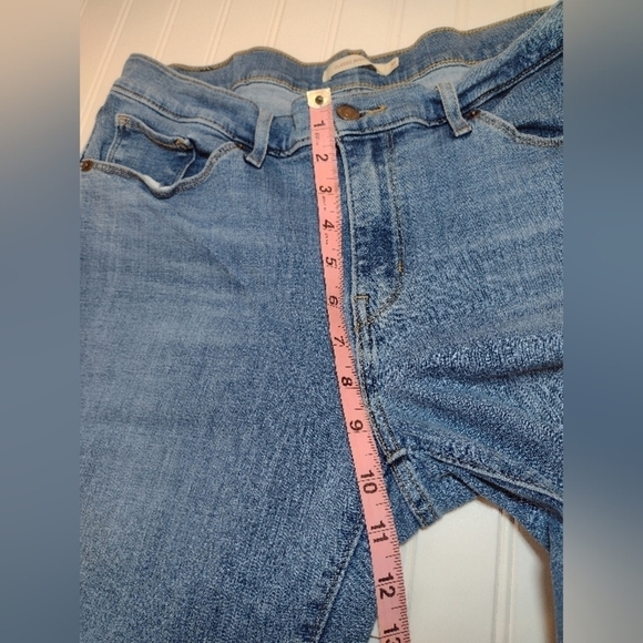 Levi's women's boot cut stretchy denim size (12) M. - W 31. L32 - Picture 16 of 16